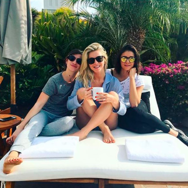 Julianne Hough, Nina Dobrev